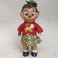 rød-jakke-med-gul-sløjfe-ternet-nederdel-sorte-sko-grøn-hat-pindsvin-mor-Steiff-gammelt-legetøj